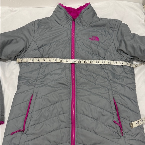 The North Face Women's reversible Jacket in Gray and Pink size M - Picture 8 of 11